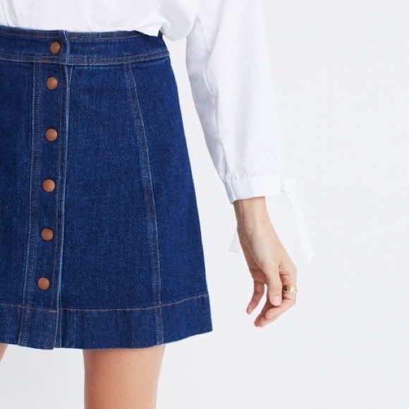 Madewell Dresses & Skirts - Madewell Denim Metropolis Button Snap Skirt